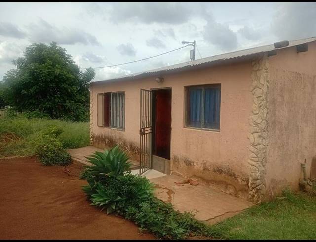 2 BEDROOM HOUSE FOR SALE IN SOSHANGUVE XX